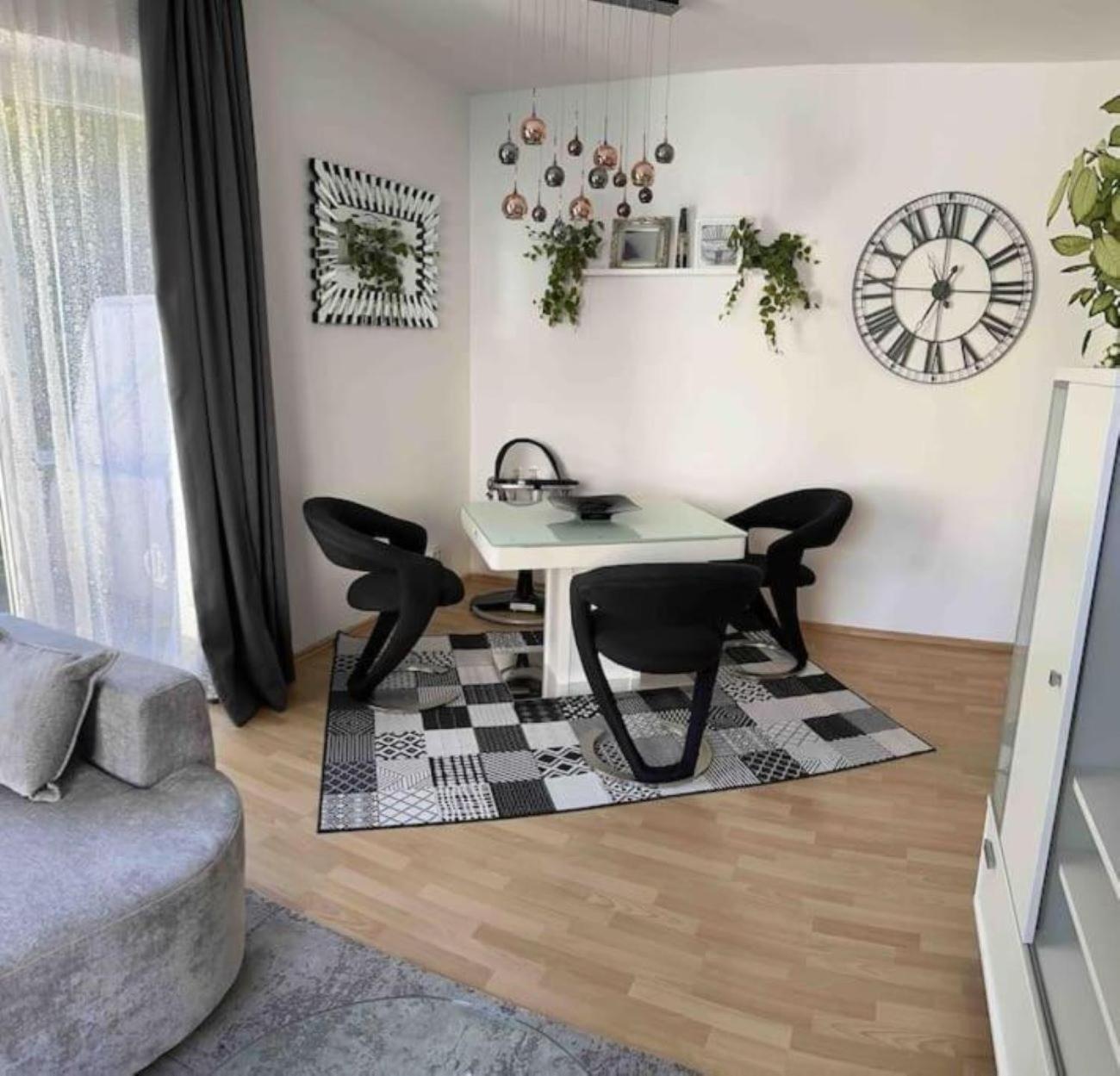 Wohnung 1 Mit 2 Schlafzimmern Und Terrasse Гросгмайн Екстер'єр фото